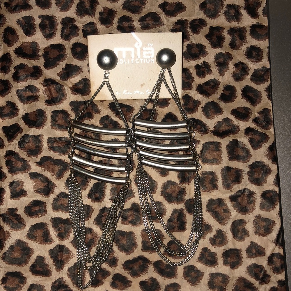 Long Metal Dangle earrings!